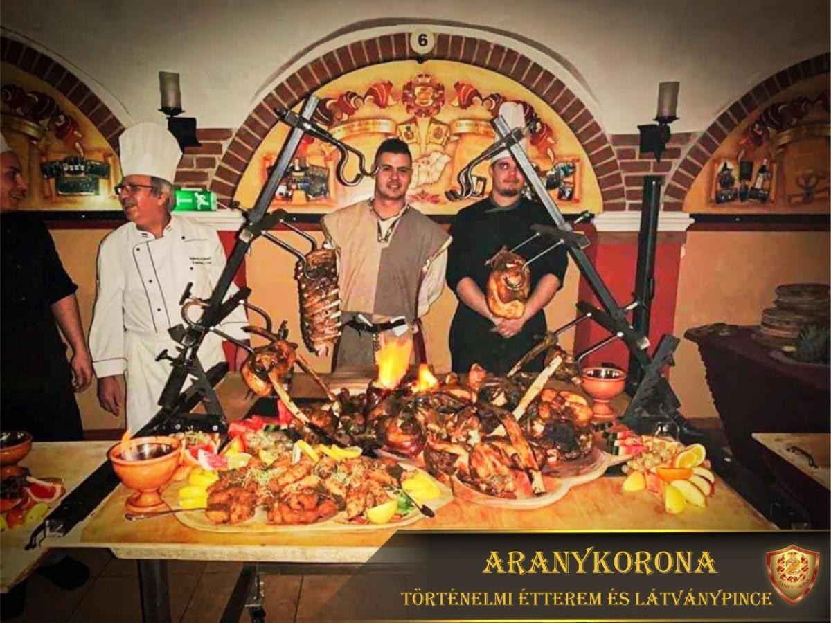 Aranykorona Hotel Miskolc Exterior photo
