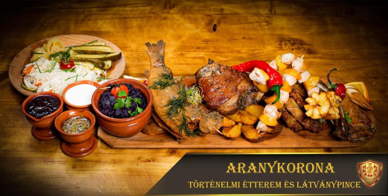Aranykorona Hotel Miskolc Exterior photo