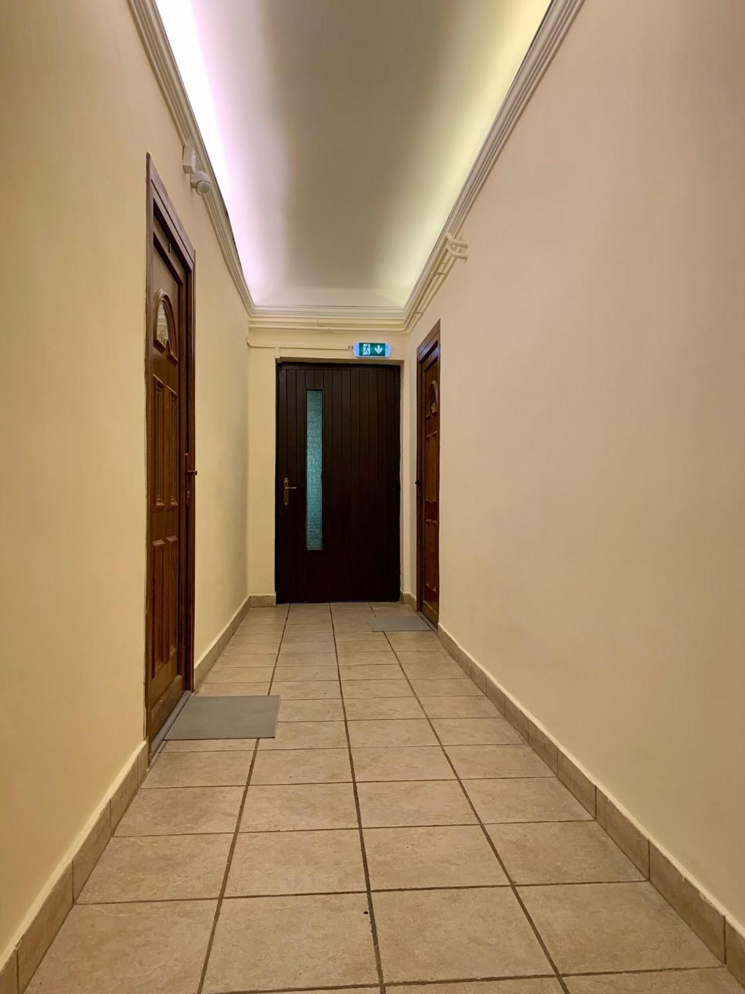 Aranykorona Hotel Miskolc Exterior photo