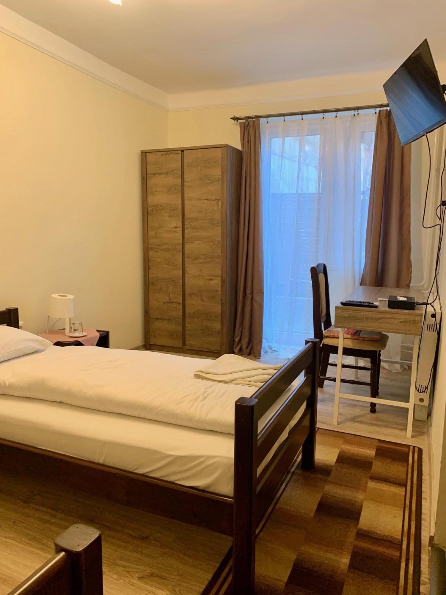 Aranykorona Hotel Miskolc Exterior photo